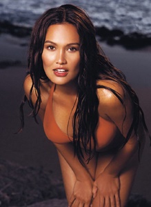 Tia Carrere